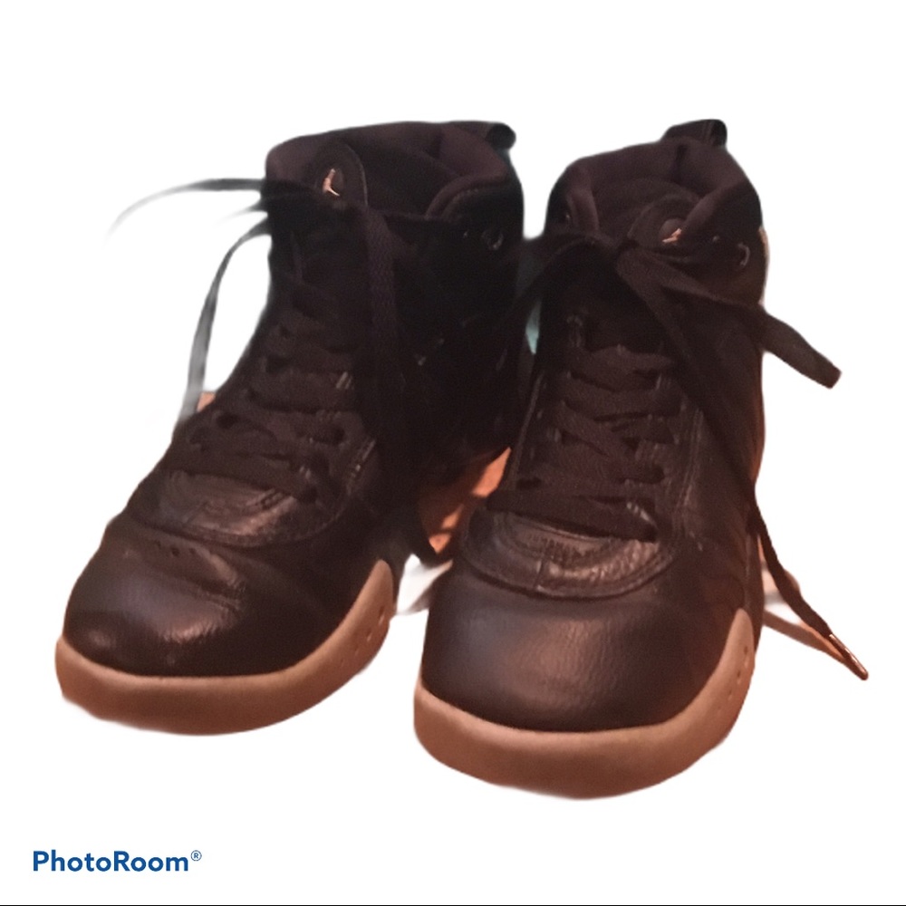 Michael Jordan High Tops - Picture 4 of 10